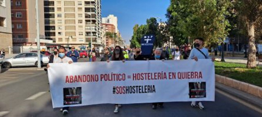 Manifestación que los hosteleros de Cartagena realizaron el 11 de noviembre Manifestación que los hosteleros de Cartagena realizaron el 11 de noviembre