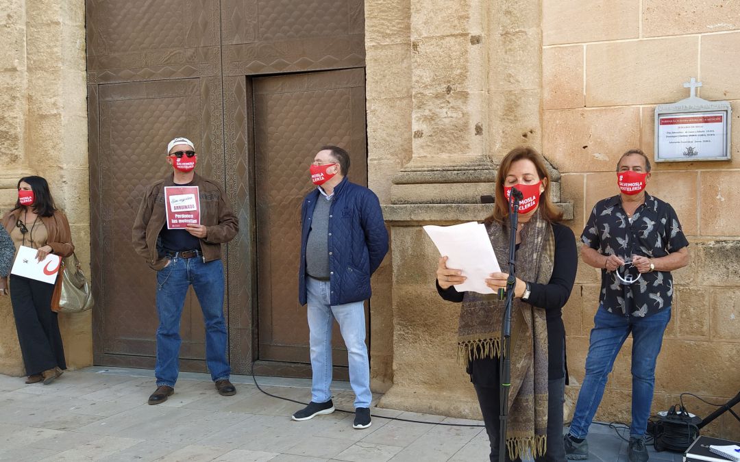 La presidenta de Aehtma, Cristina Sellés, en la concentración celebrada en noviembre de 2020. La presidenta de Aehtma, Cristina Sellés, en la concentración celebrada en noviembre de 2020.