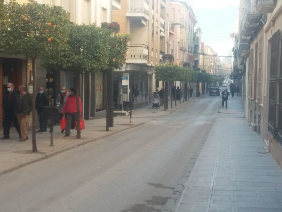 La calle General Fresneda mantiene la actividad de una jornada en campaña de aceituna La calle General Fresneda mantiene la actividad de una jornada en campaña de aceituna