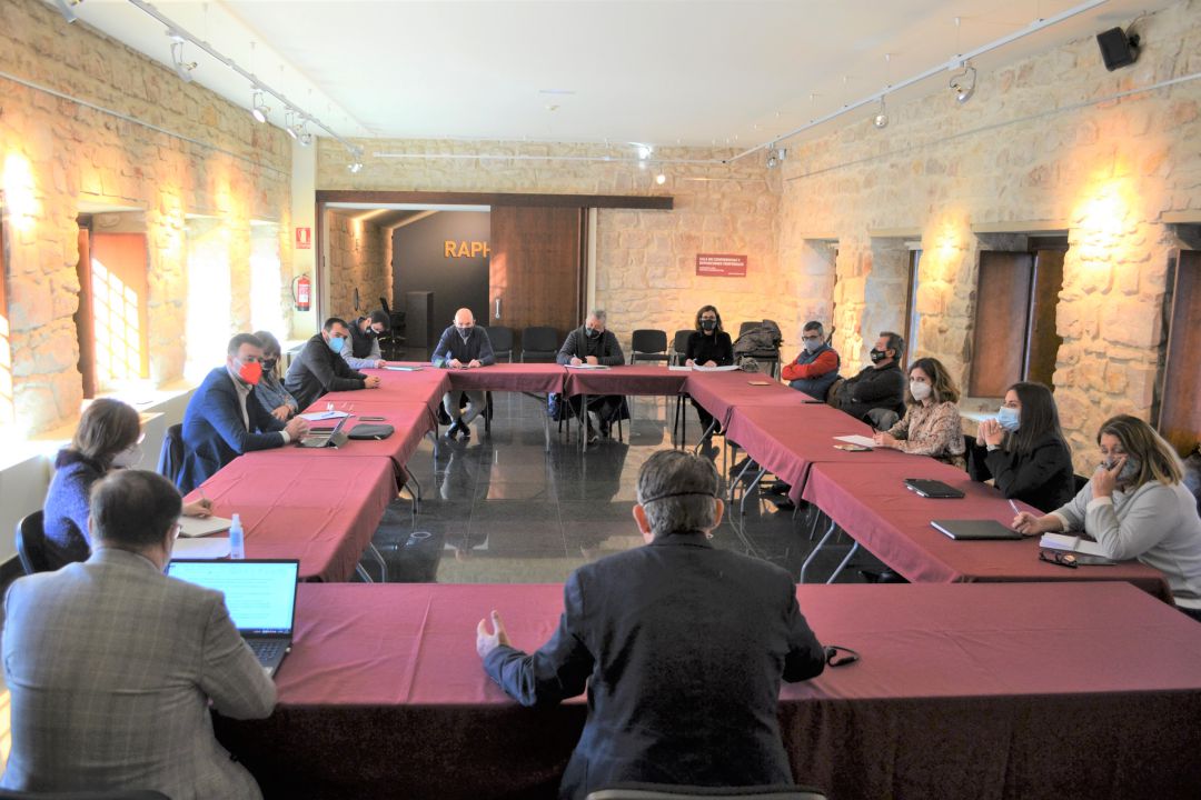 Comisión ITI en Linares. Comisión ITI en Linares.