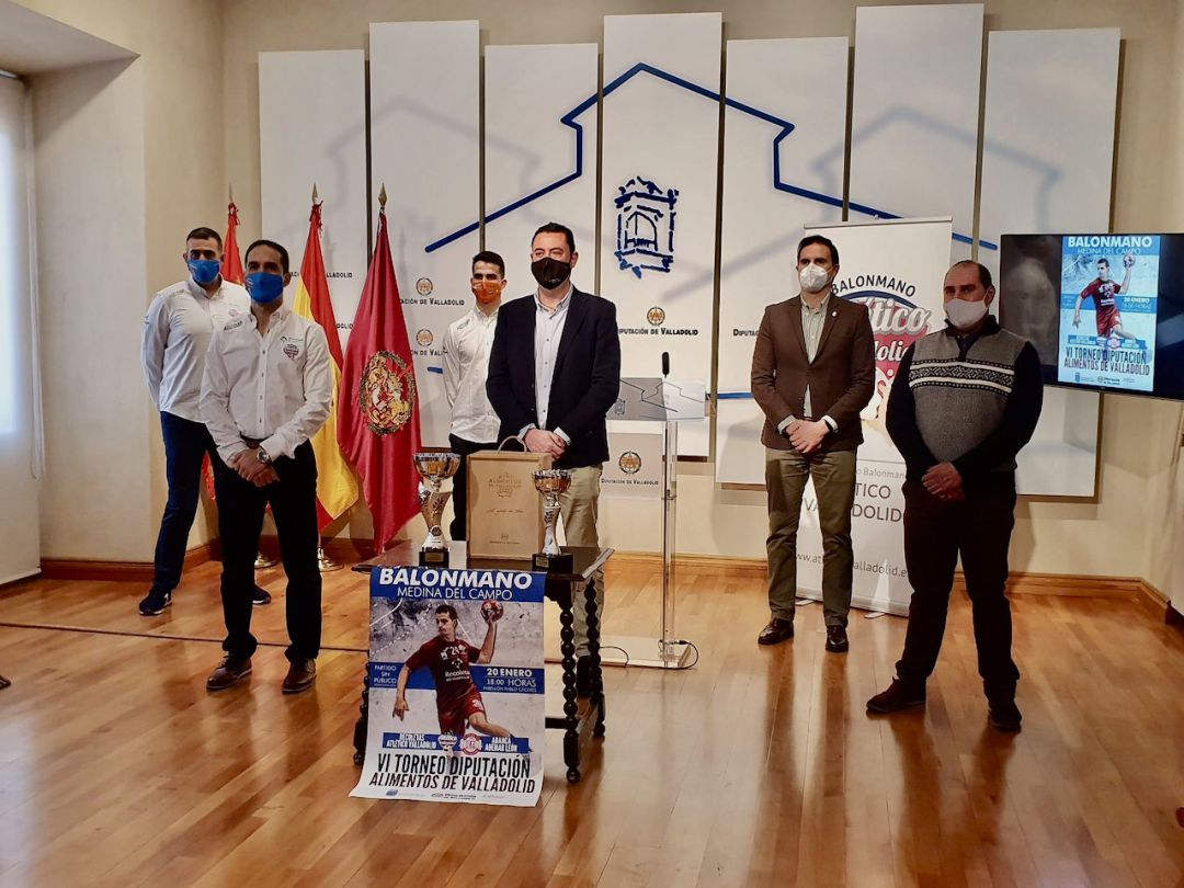 Presentación del partido de balonmano que se disputa este miércoles en Medina del Campo Presentación del partido de balonmano que se disputa este miércoles en Medina del Campo