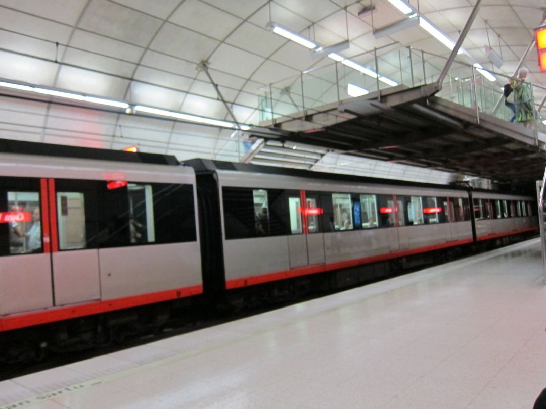 Unidad de Metro Bilbao en una de las estaciones Unidad de Metro Bilbao en una de las estaciones
