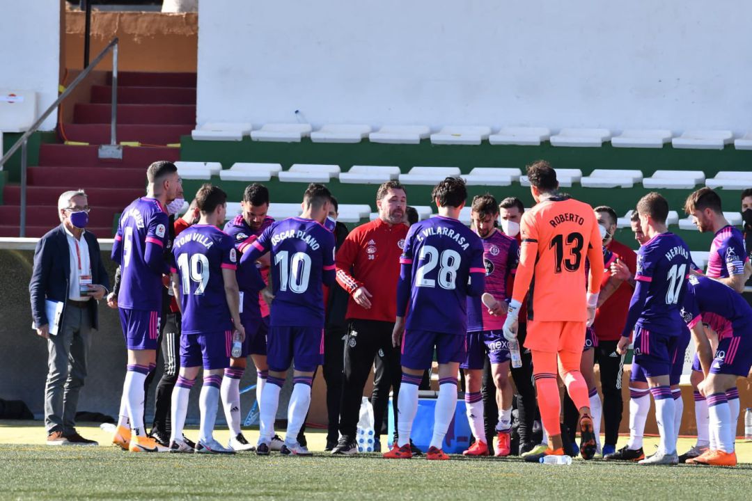 Los jugadores del Valladolid antes de comenzar la prórroga Los jugadores del Valladolid antes de comenzar la prórroga