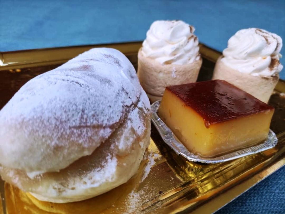 Carmela, tocino de cielo y pocitos de crema, el tridente de la repostería jerezana Carmela, tocino de cielo y pocitos de crema, el tridente de la repostería jerezana