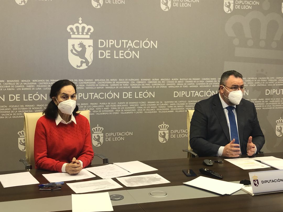 Humildad Rodríguez y Eduardo Morán tras la reunión Humildad Rodríguez y Eduardo Morán tras la reunión