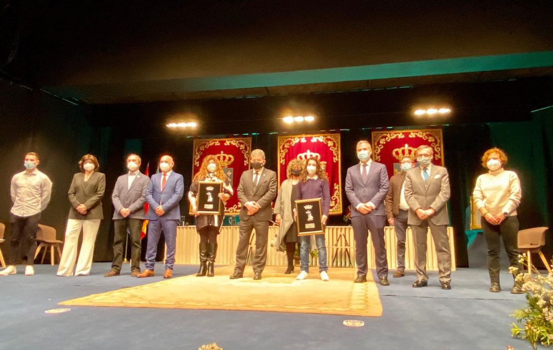 Los premios Ciudad de Pontevedra galardonan a los trabajadores sanitarios y a la futbolista Paula Dapena Los premios Ciudad de Pontevedra galardonan a los trabajadores sanitarios y a la futbolista Paula Dapena