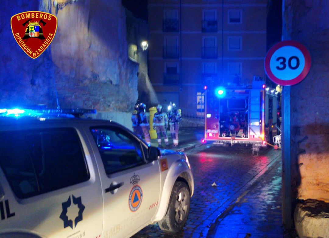 El incendio, que se ha declarado esta pasada madrugada en Rúa de Dato, en Calatayud (Zaragoza), ha fallecido una vecina de 70 años El incendio, que se ha declarado esta pasada madrugada en Rúa de Dato, en Calatayud (Zaragoza), ha fallecido una vecina de 70 años