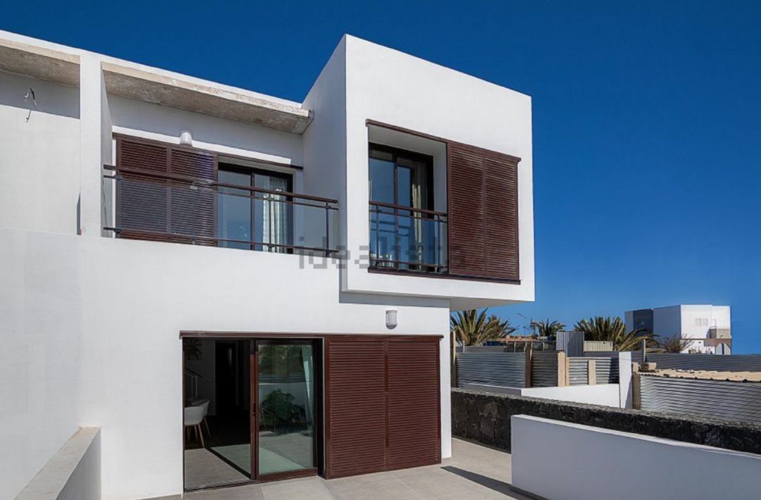 Vivienda en venta en la localidad de Costa Teguise en Lanzarote. Vivienda en venta en la localidad de Costa Teguise en Lanzarote.