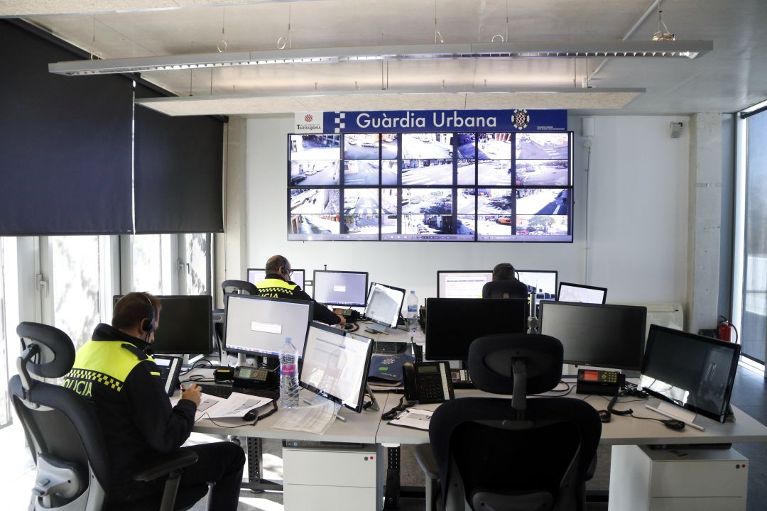 Sala de control de la comissaria de la Guàrdia Urbana. Sala de control de la comissaria de la Guàrdia Urbana.