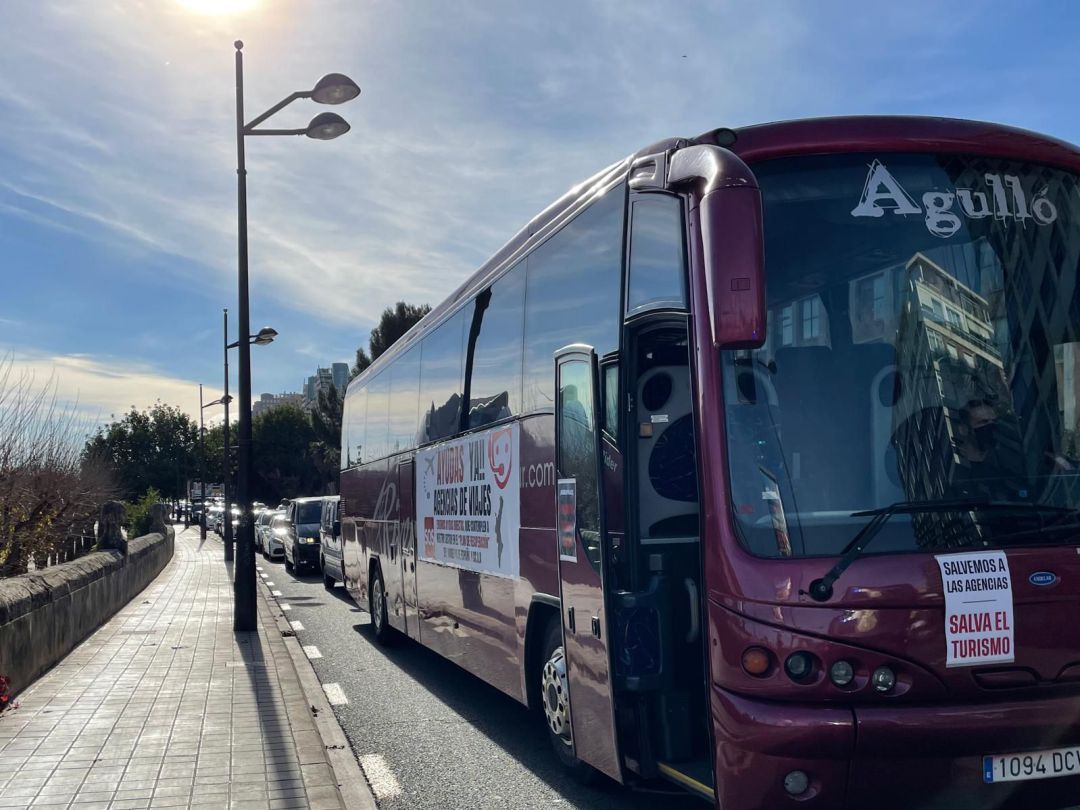 Agencias de viajes de la Marina Alta se suman a la movilización para pedir ayudas frente a la crisis Agencias de viajes de la Marina Alta se suman a la movilización para pedir ayudas frente a la crisis