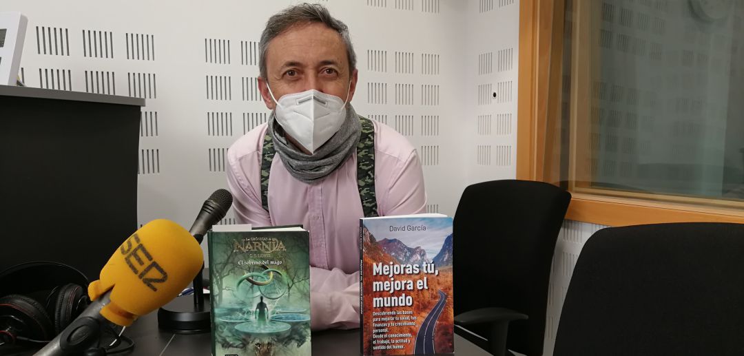 'Mejoras tú, mejora el mundo' y el clásico 'Crónicas de Narnia' son protagonistas de nuestro Rincón Literario 'Mejoras tú, mejora el mundo' y el clásico 'Crónicas de Narnia' son protagonistas de nuestro Rincón Literario