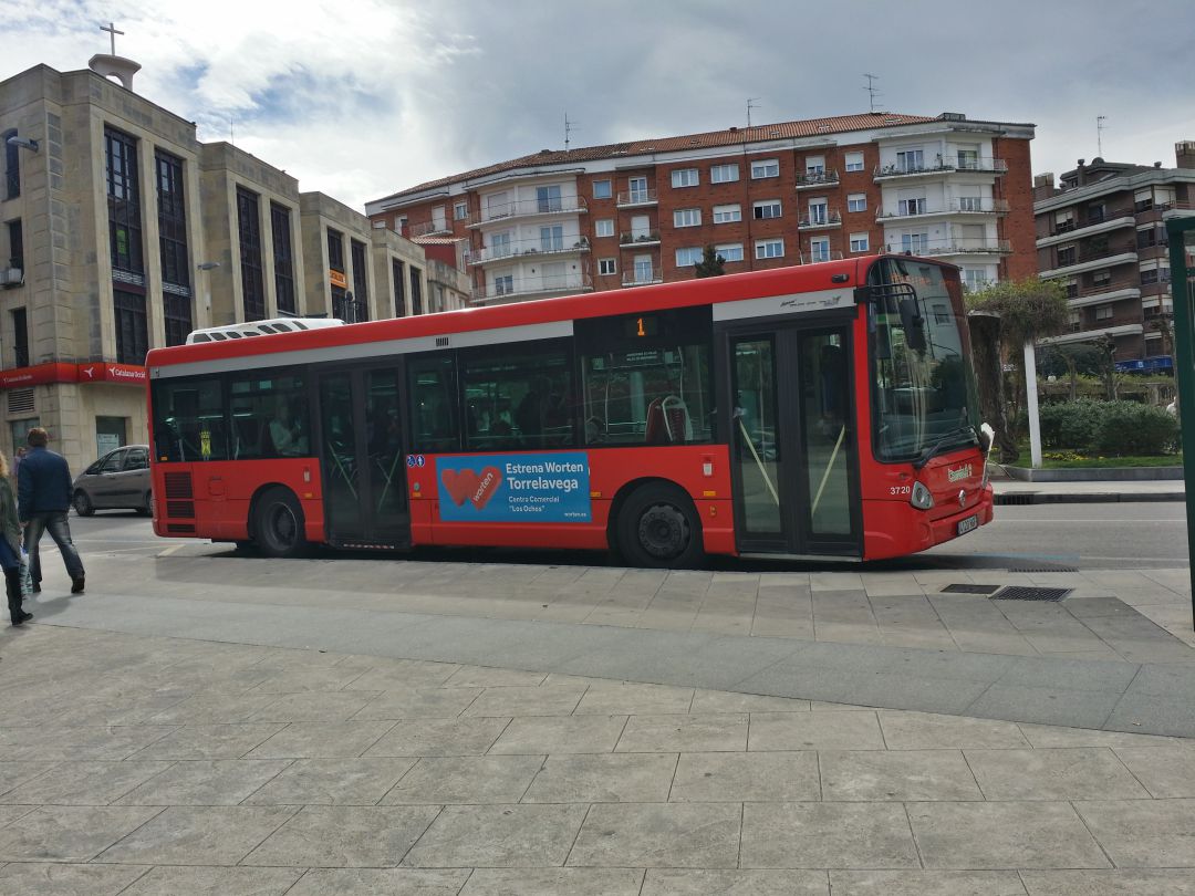 Torrebus en la parada del Boulevard Demetrio Herrero. Torrebus en la parada del Boulevard Demetrio Herrero.