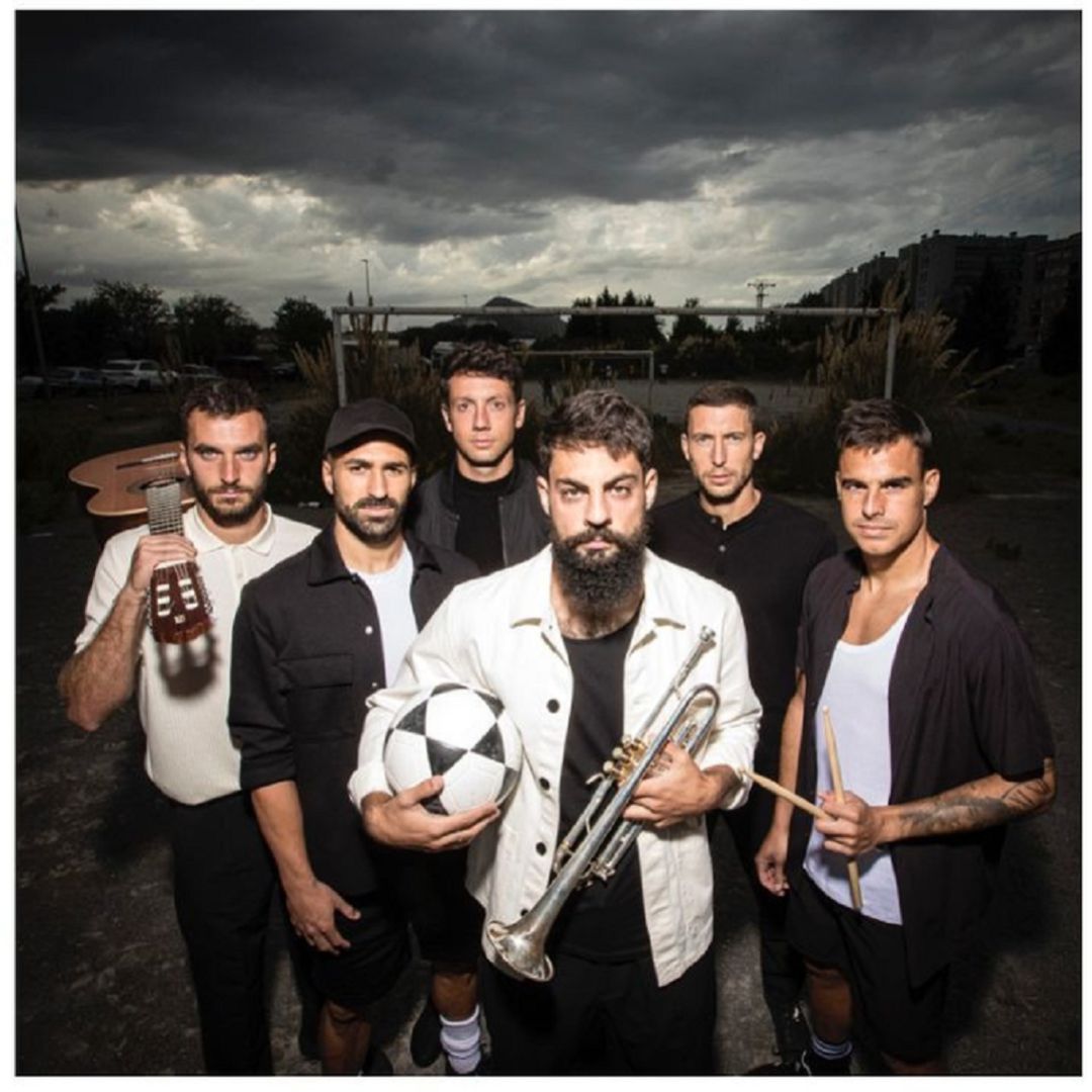 El Athletic celebra la clasificación copera, que ha obtenido este jueves en Ibiza, con la difusión a través de las redes sociales de un tema de 'Orsai', el grupo musical que forman seis de sus jugadores, Asier Villalibre, Dani García, Oscar de Marcos, Mikel Vesga, Mikel Balenziaga e Iñigo Lekue El Athletic celebra la clasificación copera, que ha obtenido este jueves en Ibiza, con la difusión a través de las redes sociales de un tema de 'Orsai', el grupo musical que forman seis de sus jugadores, Asier Villalibre, Dani García, Oscar de Marcos, Mikel Vesga, Mikel Balenziaga e Iñigo Lekue
