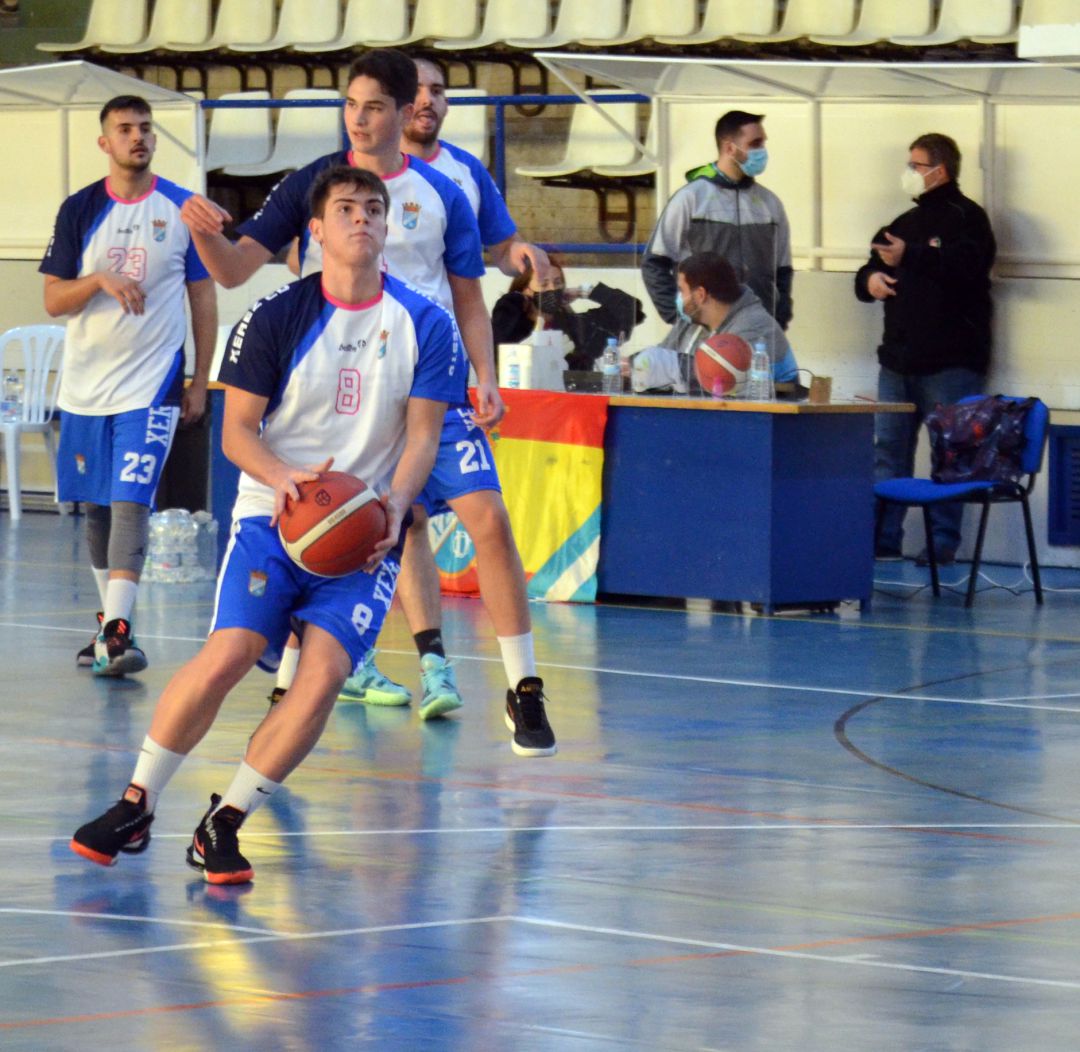 Jugadores del baloncesto XCD durante un entrenamiento Jugadores del baloncesto XCD durante un entrenamiento