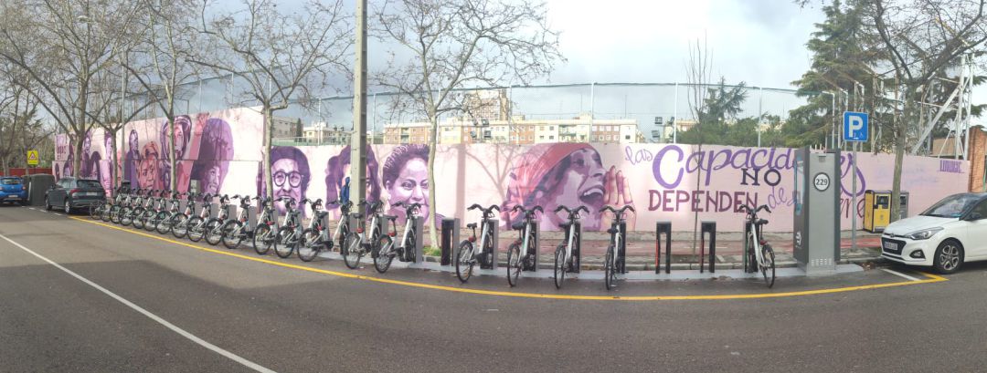 Fotografía actual del mural realizado para defender la igualdad en 2018. Fotografía actual del mural realizado para defender la igualdad en 2018.