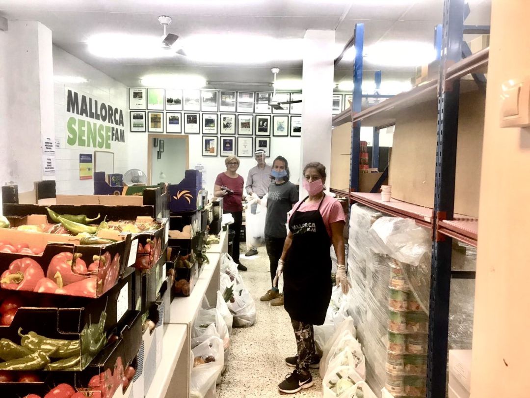 Porto Pi colabora con más de 5 toneladas de alimentos Porto Pi colabora con más de 5 toneladas de alimentos