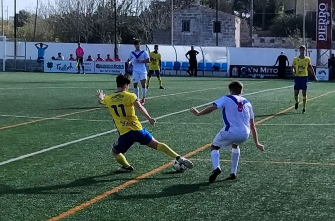 Menorquins i escapolats es tornen a veure les cares aquesta temporada. Menorquins i escapolats es tornen a veure les cares aquesta temporada.