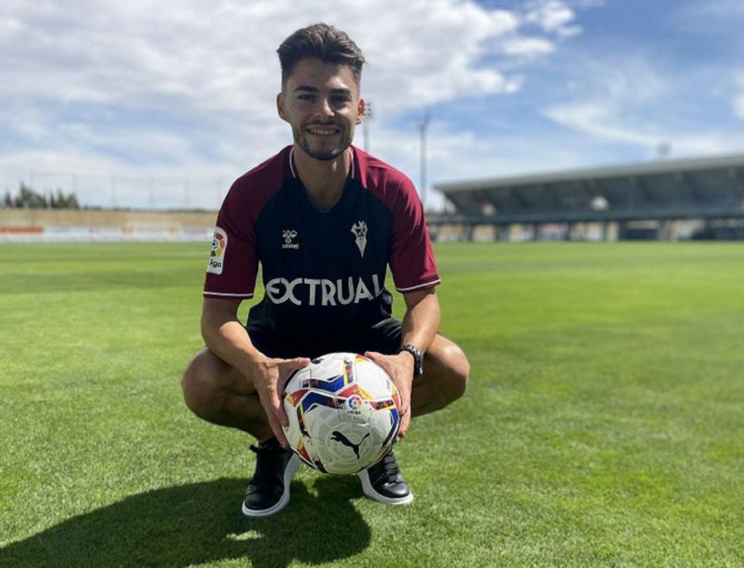 Liberto Beltrán en la Ciudad Deportiva Andrés Iniesta Liberto Beltrán en la Ciudad Deportiva Andrés Iniesta