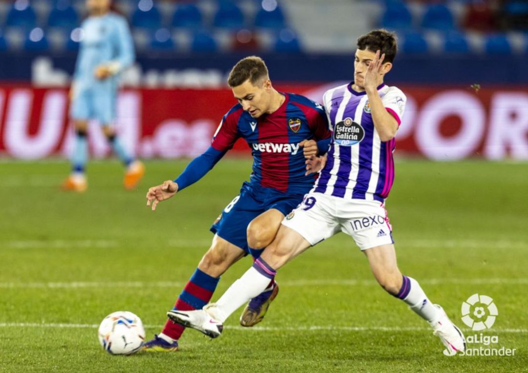 Partido competido ante el Levante Partido competido ante el Levante