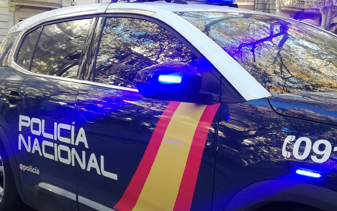 Un coche de la Policía Nacional. Un coche de la Policía Nacional.