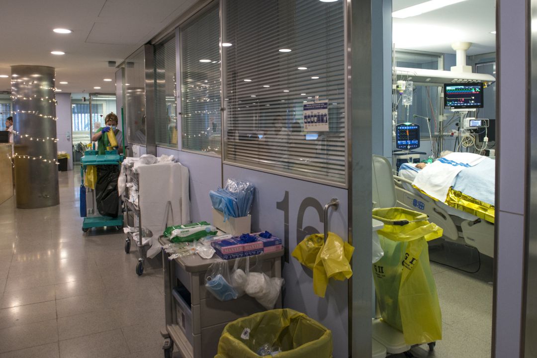 Una UCI para enfermos de coronavirus, en una imagen de archivo Una UCI para enfermos de coronavirus, en una imagen de archivo