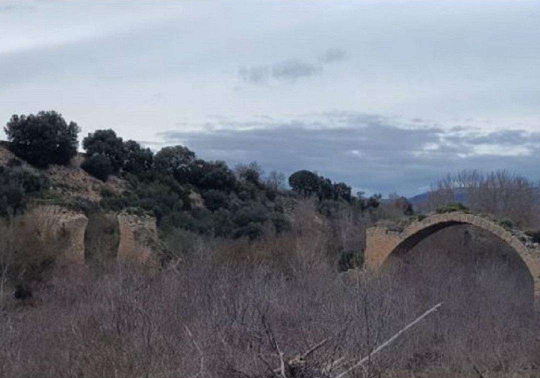 Puente Mantible sin el arco. Puente Mantible sin el arco.