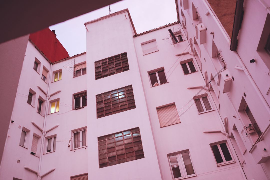 Edificio de pisos en Gijón. Edificio de pisos en Gijón.