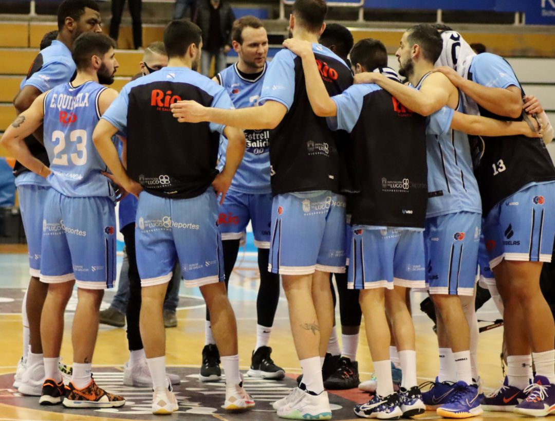 O plantel completo do CB breogán antes do encontro O plantel completo do CB breogán antes do encontro