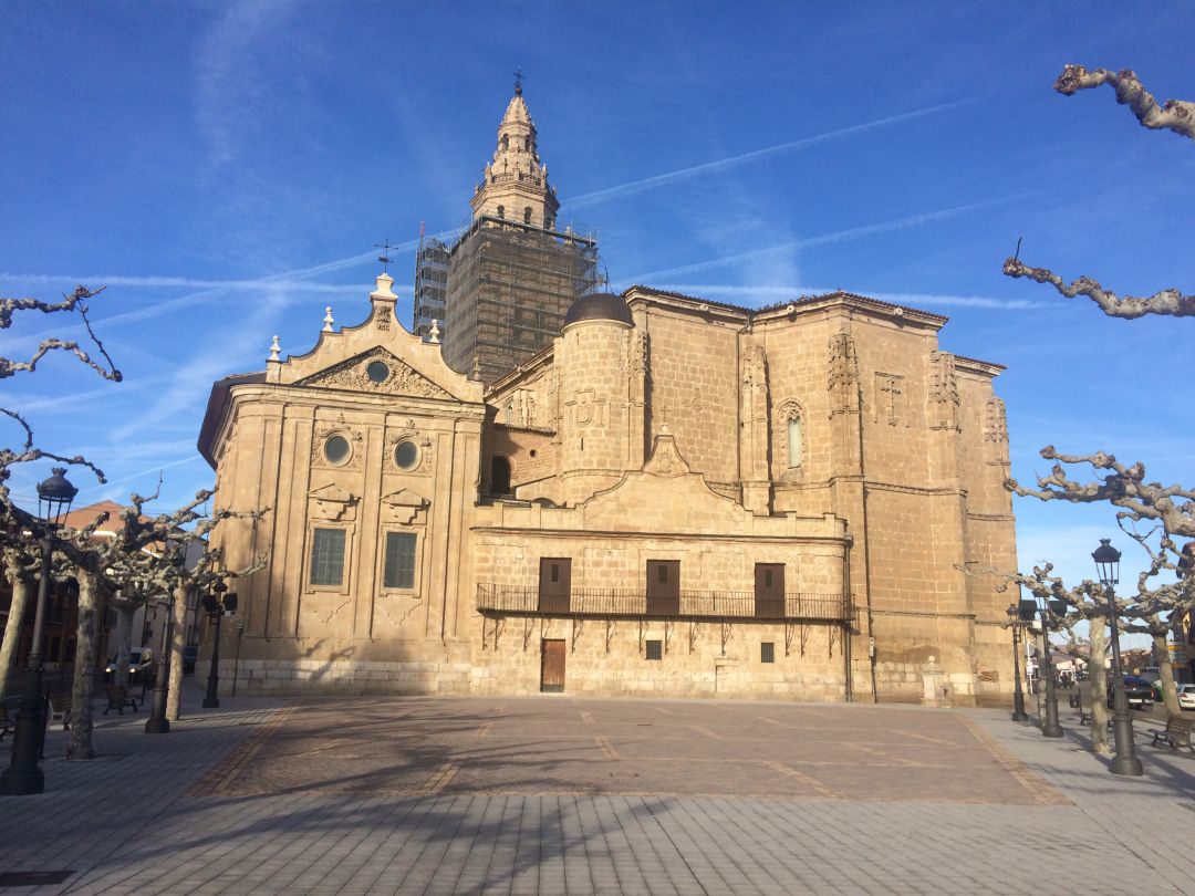 La Plaza de Nava del Rey acogerá la concentración de trabajadoras de Ayuda a Domicilio La Plaza de Nava del Rey acogerá la concentración de trabajadoras de Ayuda a Domicilio