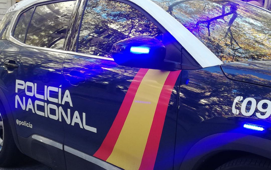 Un coche de la Policía Nacional. Un coche de la Policía Nacional.