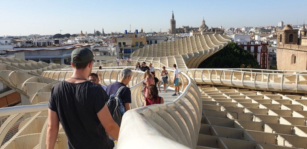 Sevilla pierde 60 puntos en visitantes y pernoctaciones durante la pandemia Sevilla pierde 60 puntos en visitantes y pernoctaciones durante la pandemia