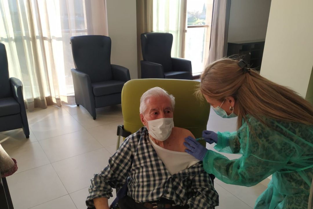 Segunda fase de la vacunación contra el coronavirus en la residencia Fray Leopoldo de Granada. Segunda fase de la vacunación contra el coronavirus en la residencia Fray Leopoldo de Granada.
