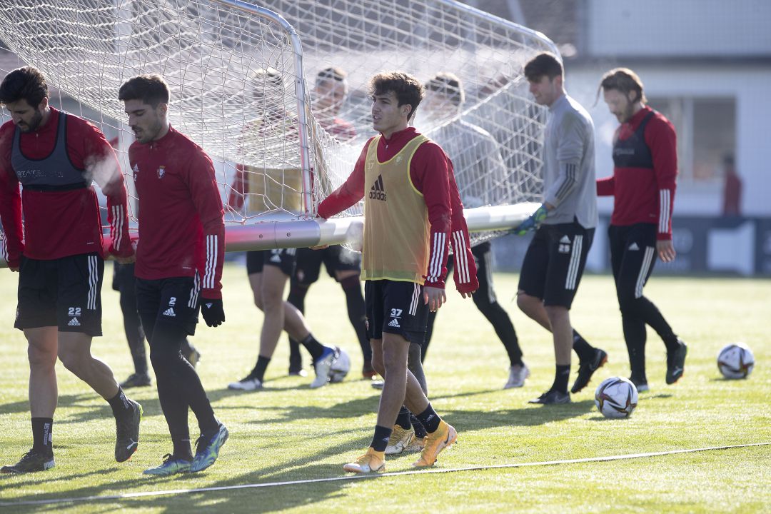 Sesión previa en Tajonar antes de viajar en el día a Almería para jugarse el pase a los cuartos Sesión previa en Tajonar antes de viajar en el día a Almería para jugarse el pase a los cuartos