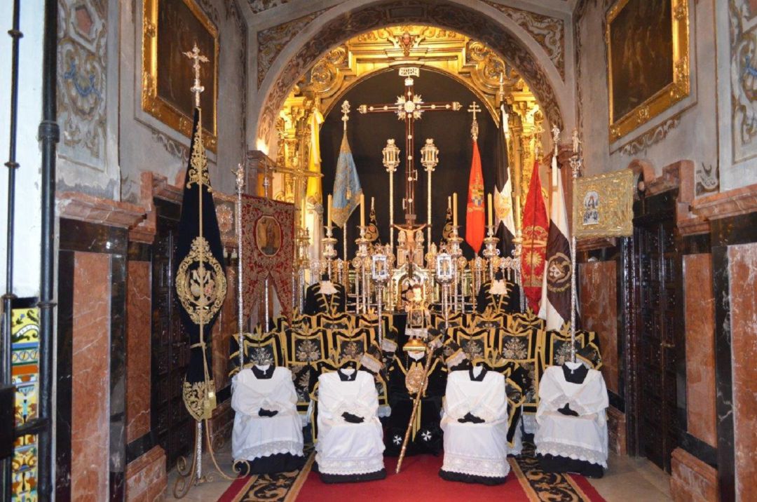 Imagen de archivo del altar de insignias de la Soledad de San Lorenzo Imagen de archivo del altar de insignias de la Soledad de San Lorenzo