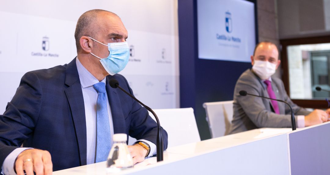 El director general de Salud Pública, Juan Camacho, y el director general de Asistencia Sanitaria del SESCAM, José Antonio Ballesteros, realizan un repaso a la situación epidemiológica y asistencial El director general de Salud Pública, Juan Camacho, y el director general de Asistencia Sanitaria del SESCAM, José Antonio Ballesteros, realizan un repaso a la situación epidemiológica y asistencial