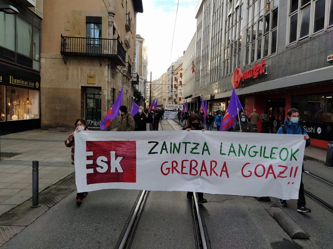 Manifestación del sector de cuidados en Vitoria Manifestación del sector de cuidados en Vitoria