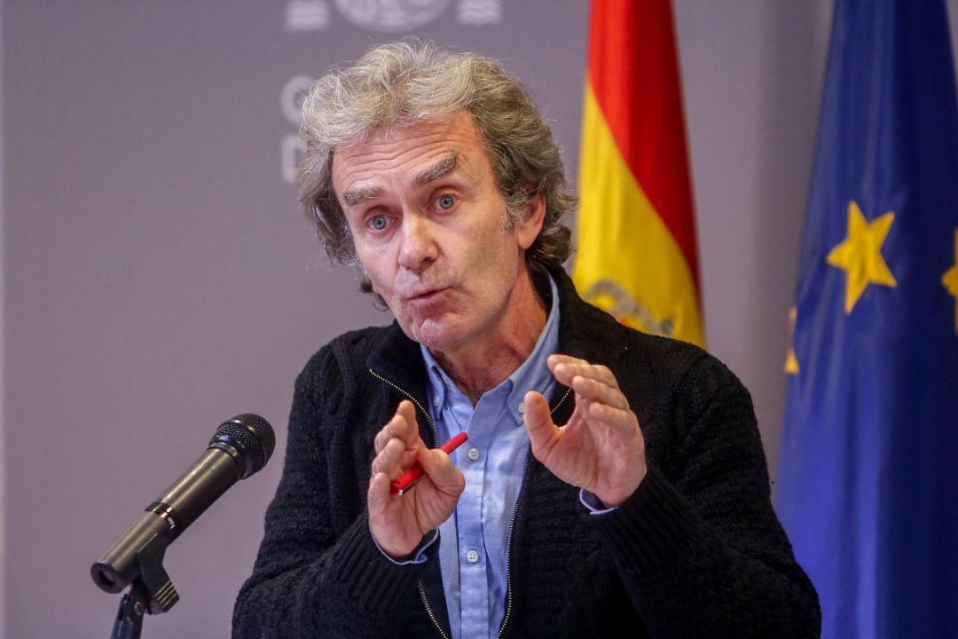 El director del Centro de Coordinación de Alertas y Emergencias Sanitarias (CCAES), Fernando Simón, durante la rueda de prensa de este lunes
El director del Centro de Coordinación de Alertas y Emergencias Sanitarias (CCAES), Fernando Simón, durante la rueda de prensa de este lunes