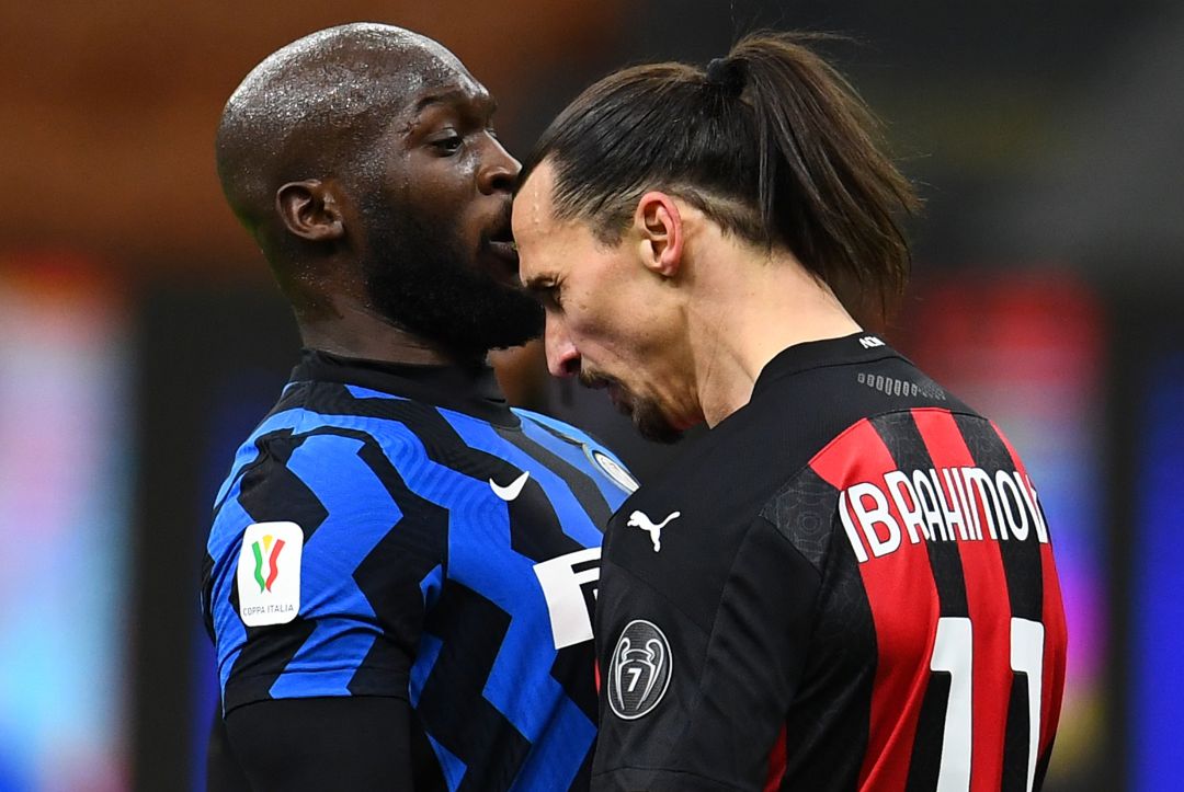 Lukaku e Ibrahimovic, durante el partido entre el Inter y el Milan. Lukaku e Ibrahimovic, durante el partido entre el Inter y el Milan.