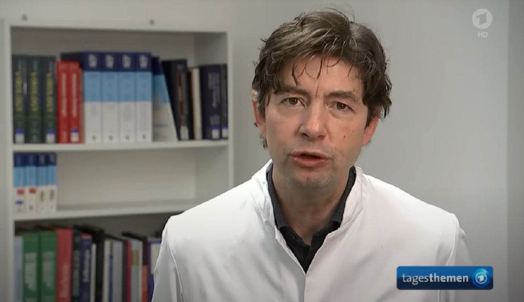 Drosten habla en la televisión alemana. Drosten habla en la televisión alemana.