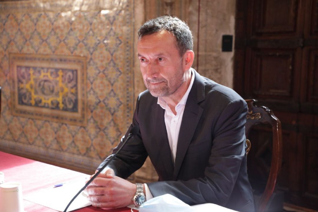 Carlos González Carlos González