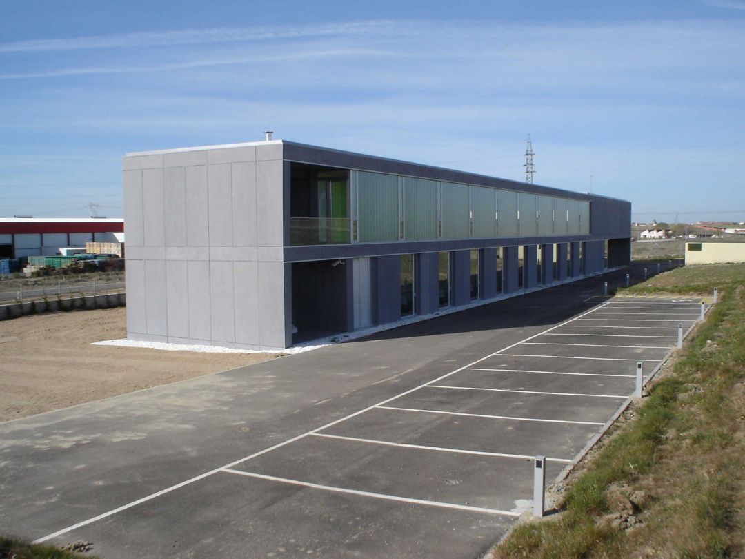 La empresa Entre Perfiles comenzó su labor en el Vivero de Empresas de Medina del Campo La empresa Entre Perfiles comenzó su labor en el Vivero de Empresas de Medina del Campo