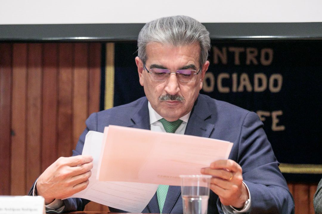 El vicepresidente canario y consejero de Hacienda, Presupuestos y Asuntos Europeos, Román Rodríguez El vicepresidente canario y consejero de Hacienda, Presupuestos y Asuntos Europeos, Román Rodríguez