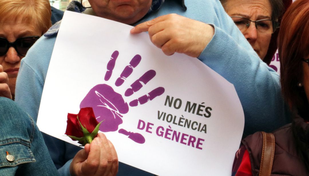Imatge d'rxiu d'una concentració de rebuig per l'assassinat d'una noia Imatge d'rxiu d'una concentració de rebuig per l'assassinat d'una noia
