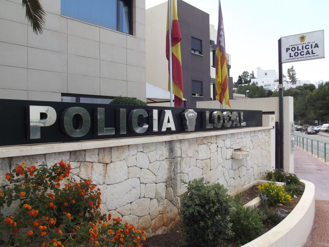 Imagen de archivo de las dependencias de la Policía Local de Santa Eulària Imagen de archivo de las dependencias de la Policía Local de Santa Eulària