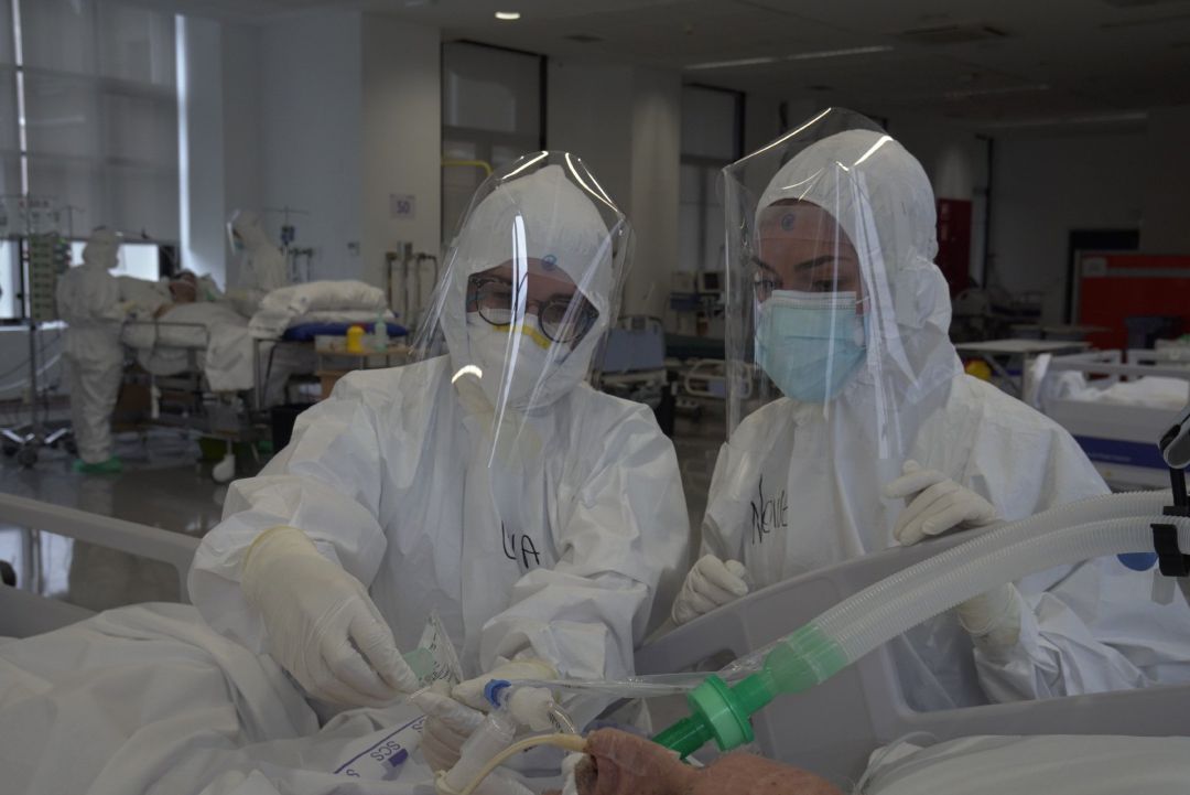 Pacientes contagiados de coronavirus en la UCI. Pacientes contagiados de coronavirus en la UCI.