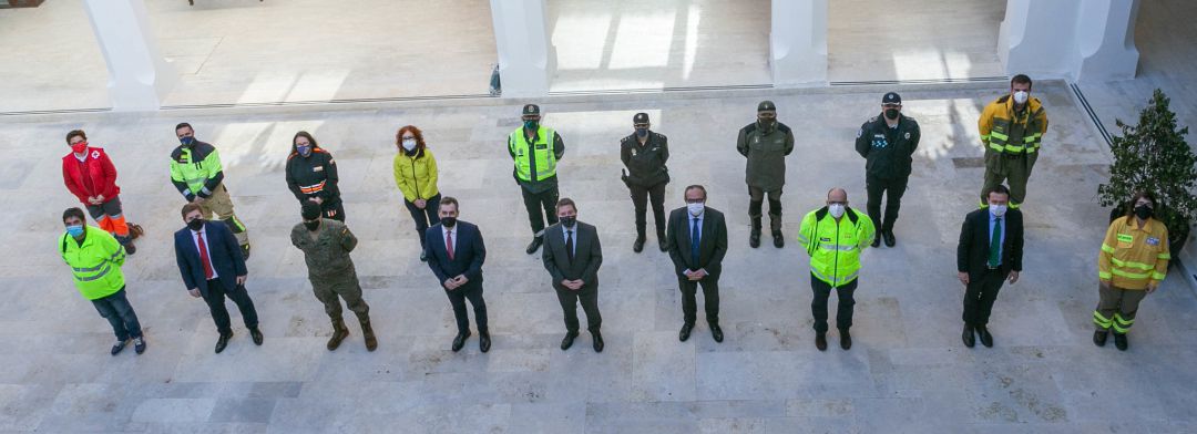 El jefe del Ejecutivo regional, Emiliano García-Page, preside en el Palacio de Fuensalida, el acto de homenaje a los efectivos que trabajaron en el temporal ‘Filomena’. El jefe del Ejecutivo regional, Emiliano García-Page, preside en el Palacio de Fuensalida, el acto de homenaje a los efectivos que trabajaron en el temporal ‘Filomena’.