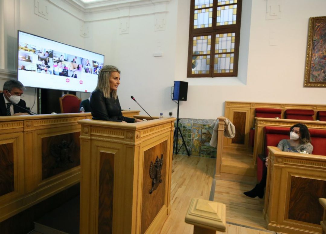 La alcaldesa ha pedido disculpas a los toledanos por los inconvenientes y los retrasos ocasionados La alcaldesa ha pedido disculpas a los toledanos por los inconvenientes y los retrasos ocasionados