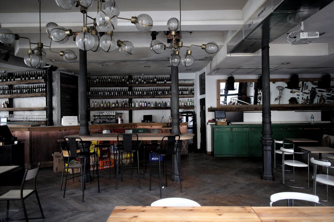 Interior de un bar cerrado por las nuevas medidas aplicadas frente a la pandemia Interior de un bar cerrado por las nuevas medidas aplicadas frente a la pandemia