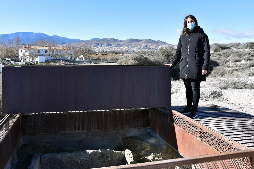 La concejala de Patrimonio de Baza, Gemma Pérez Castaño, en Cerro Santuario La concejala de Patrimonio de Baza, Gemma Pérez Castaño, en Cerro Santuario
