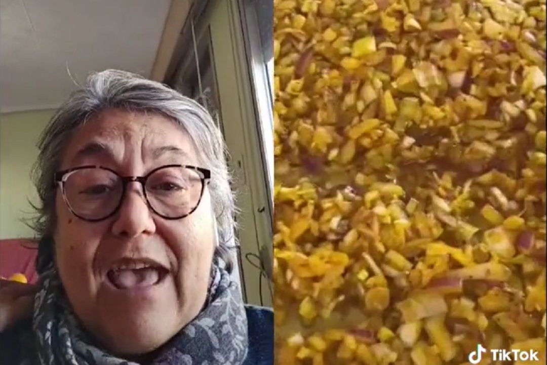 Una madre se hace viral comentando en Tiktok como se cocinan paellas imposibles Una madre se hace viral comentando en Tiktok como se cocinan paellas imposibles